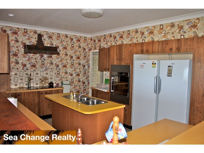 33 Bright Street, Emu Park QLD 4710
