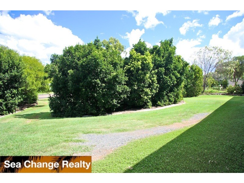 11-13 Fairbairn Court, Emu Park QLD 4710