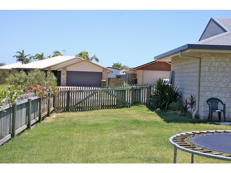 12 Nerita Avenue, Emu Park QLD 4710