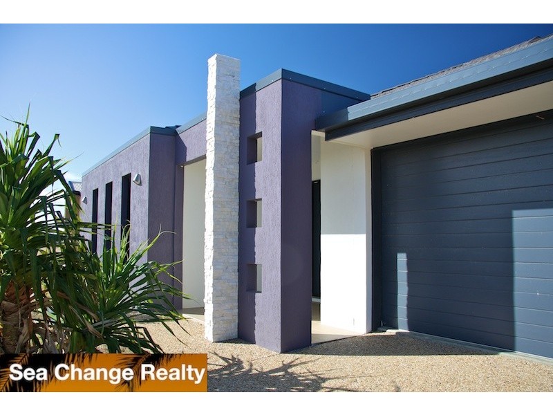 77 Amalfi Drive, Emu Park QLD 4710