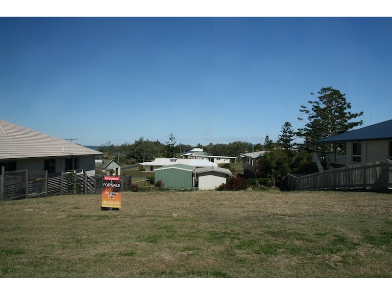 80 Larnach Street, Emu Park QLD 4710