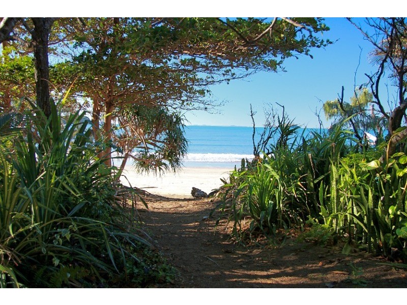 2 Hideaway Road, Zilzie QLD 4710