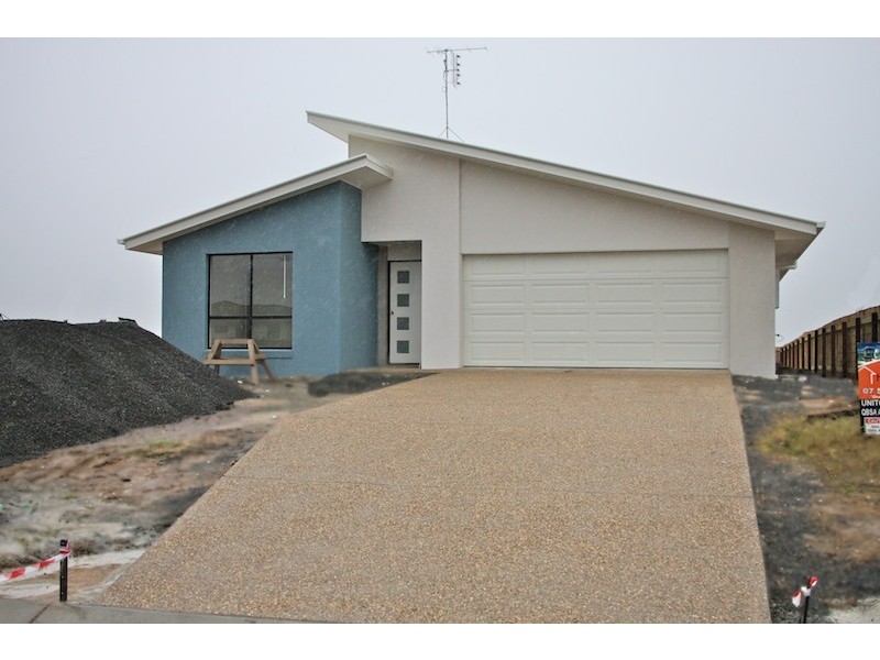 27 The Ridge Way, Emu Park QLD 4710