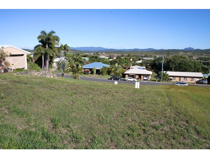 17 Larnach Street, Emu Park QLD 4710