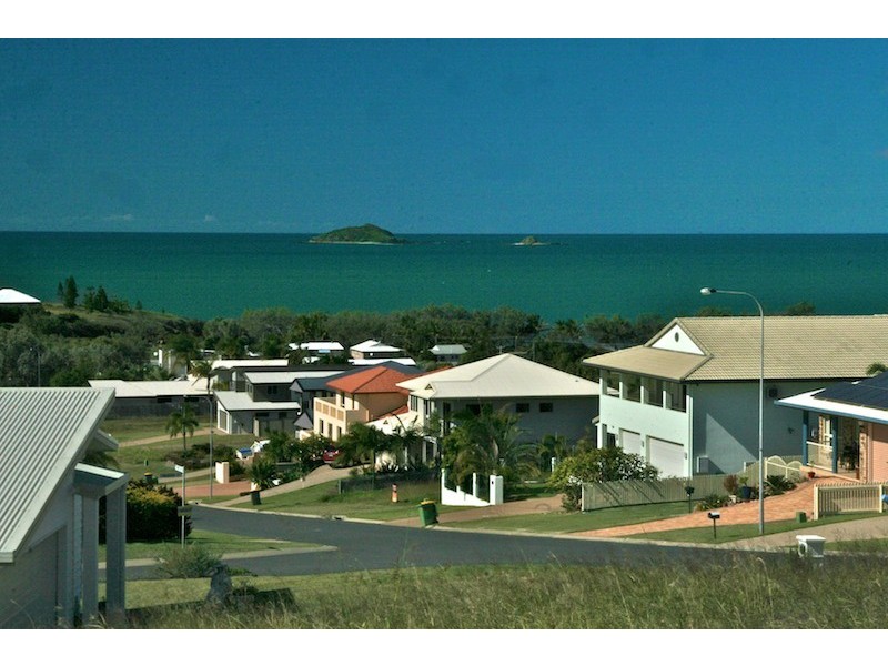 17 Paradise Way, Emu Park QLD 4710