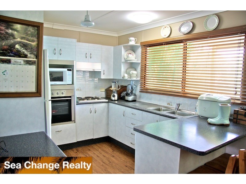 11 Nelson Street, Emu Park QLD 4710