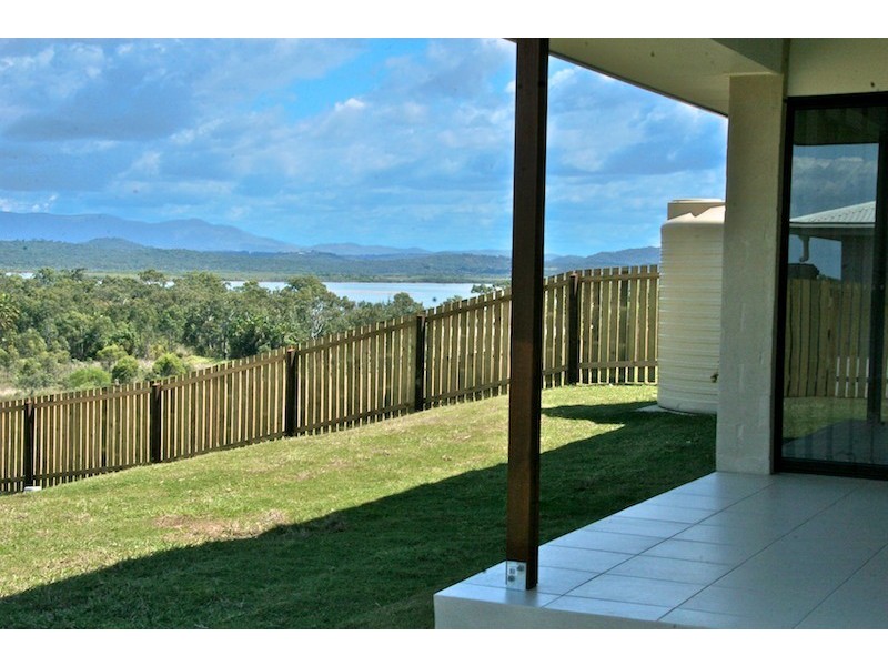 54 Falcon Crest, Emu Park QLD 4710