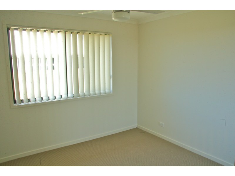 7 Falcon Crest, Blackwater QLD 4717