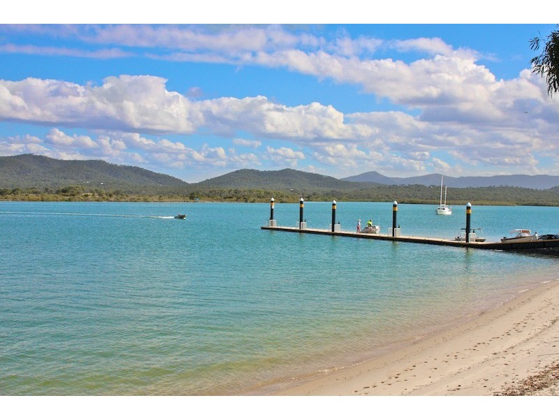 7 Falcon Crest, Blackwater QLD 4717