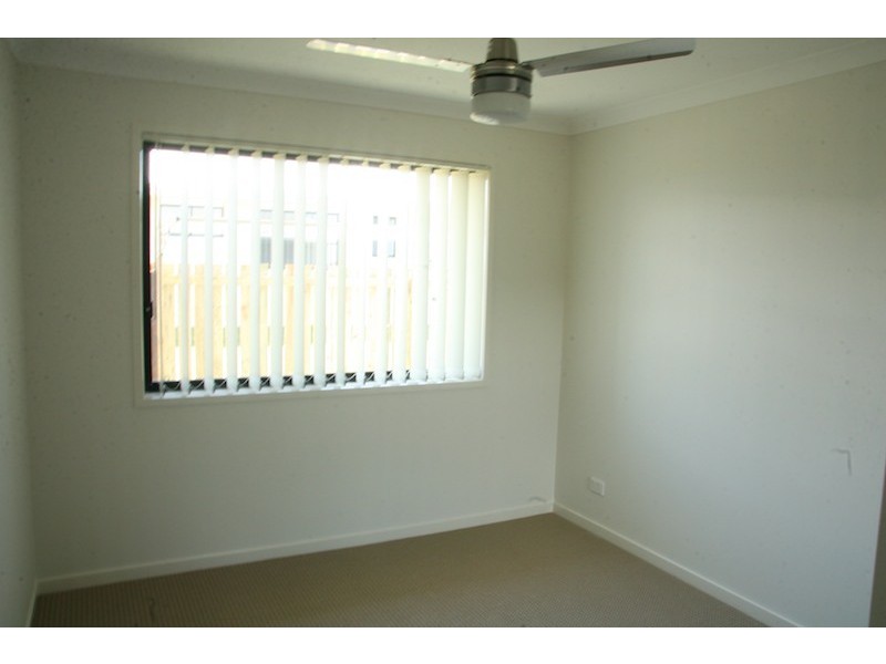 7 Falcon Crest, Emerald QLD 4720