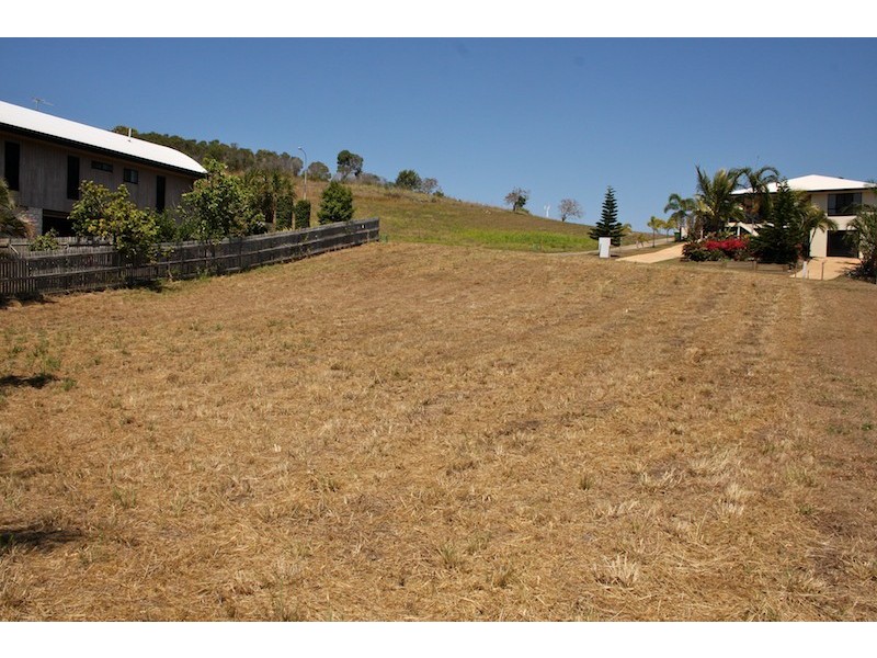 3  Paradise way, Emu Park QLD 4710