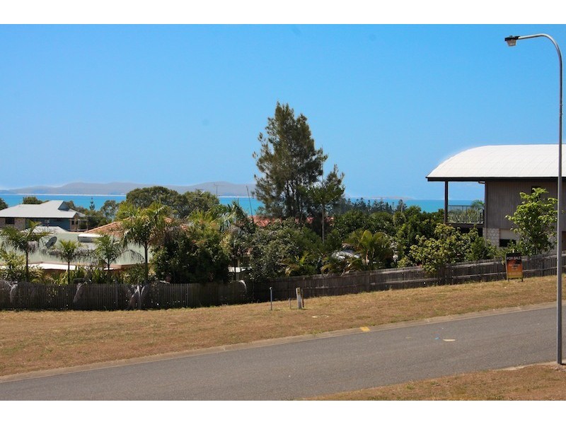 3  Paradise way, Emu Park QLD 4710