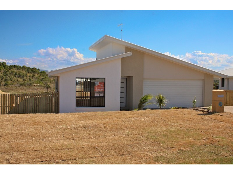 60 Falcon Crest, Emu Park QLD 4710