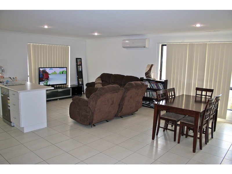 10 The Peak, Emu Park QLD 4710