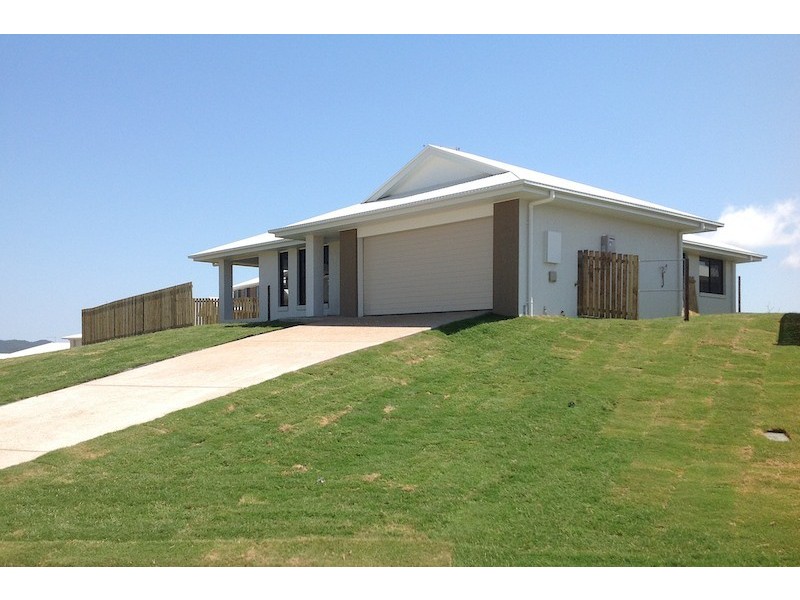 2 The Peak, Emu Park QLD 4710