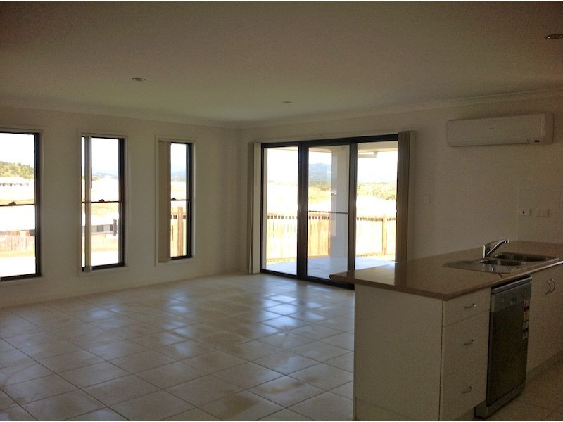 2 The Peak, Emu Park QLD 4710
