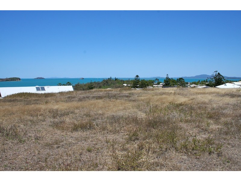 17 Haliotis Avenue, Emu Park QLD 4710