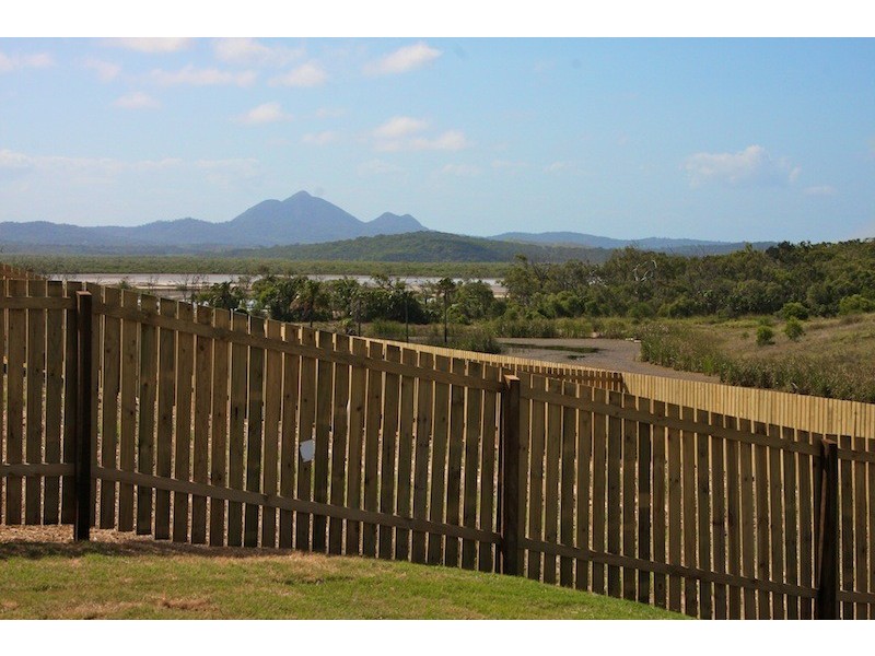 14 Falcon Crest, Emu Park QLD 4710