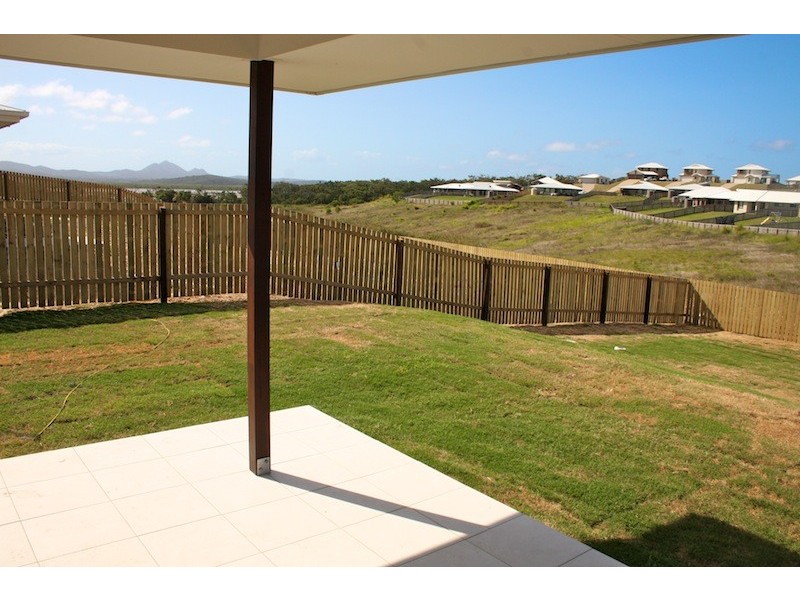 14 Falcon Crest, Emu Park QLD 4710