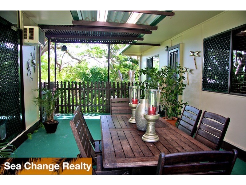 11 Nelson Street, Emu Park QLD 4710