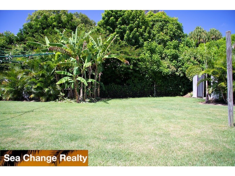11 Nelson Street, Emu Park QLD 4710