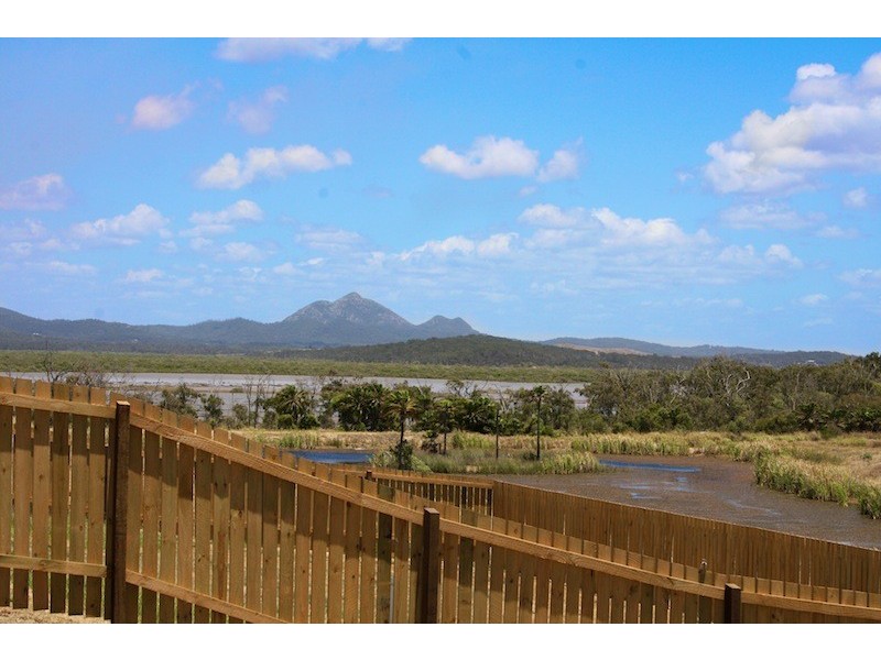 16 Falcon Crest, Emu Park QLD 4710