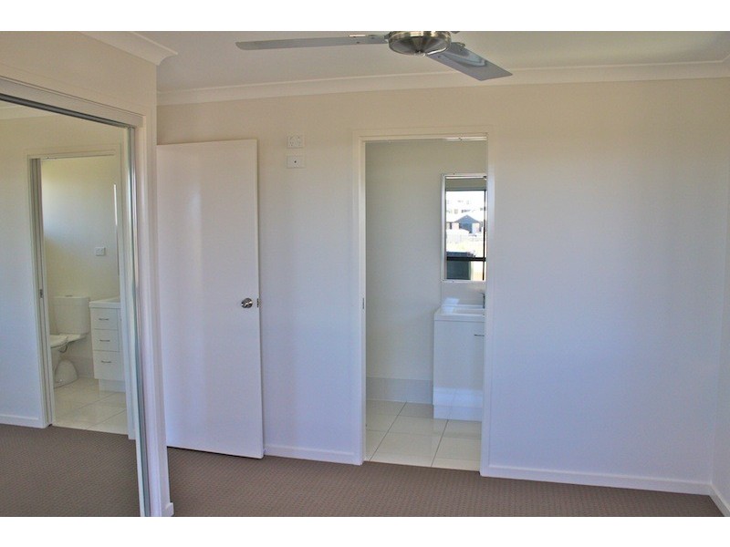 16 Falcon Crest, Emu Park QLD 4710