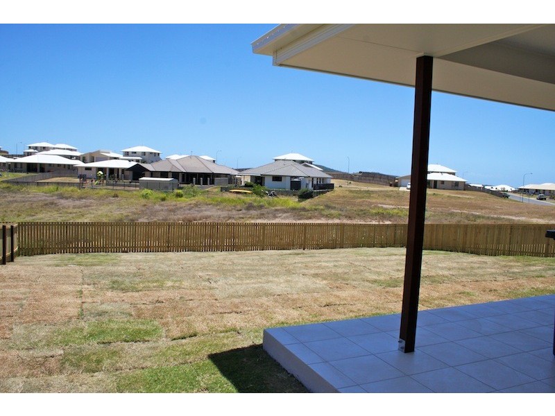 16 Falcon Crest, Emu Park QLD 4710