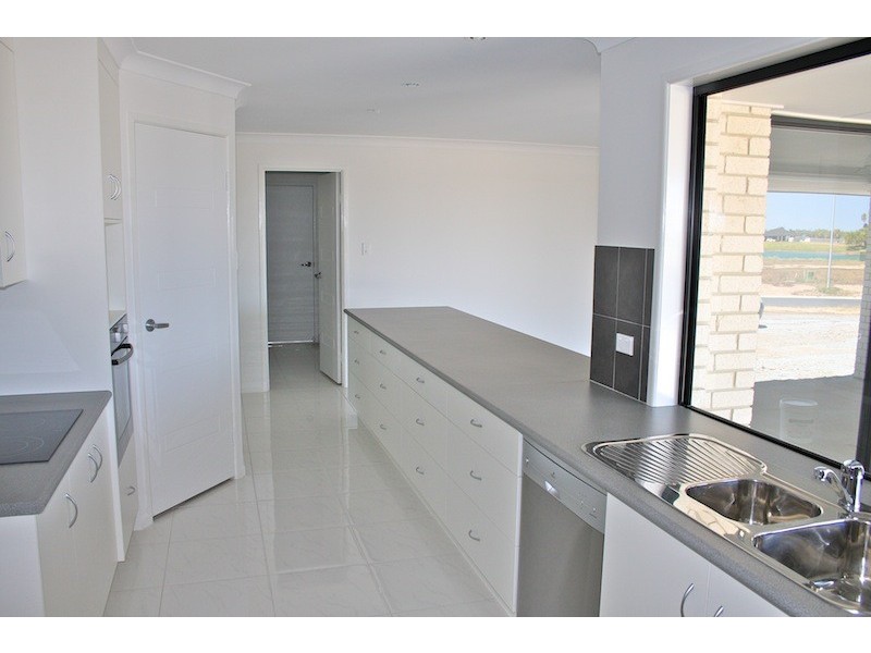 51 Amalfi Drive, Emu Park QLD 4710