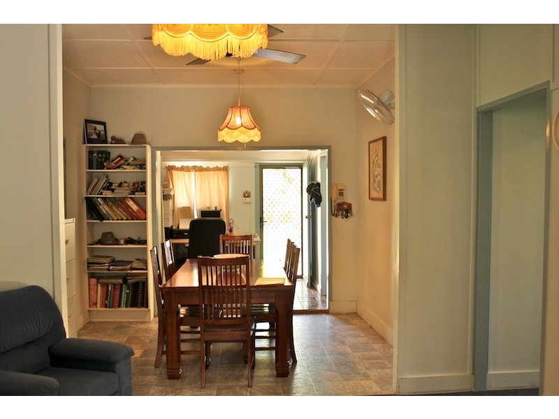 7  Cemetery Road, Cawarral QLD 4702