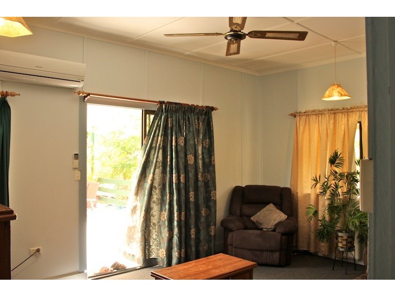 7  Cemetery Road, Cawarral QLD 4702