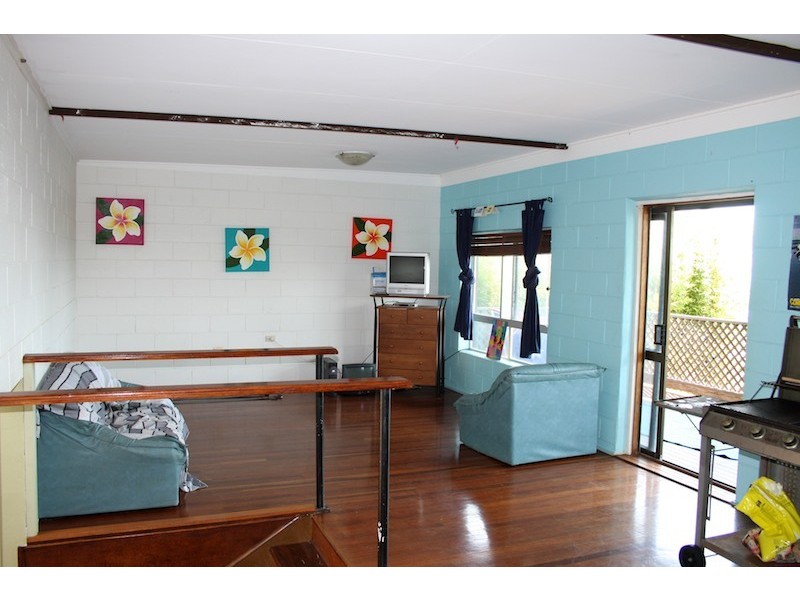17 Ferguson Street, Emu Park QLD 4710