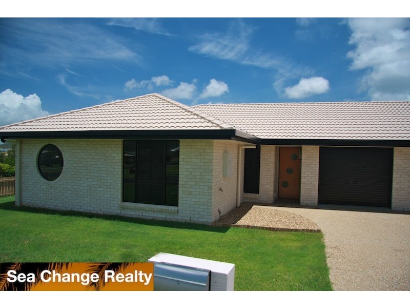 1/64 Hewitt  Street, Emu Park QLD 4710