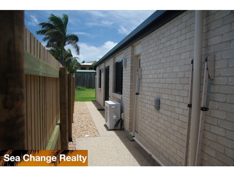 1/64 Hewitt  Street, Emu Park QLD 4710