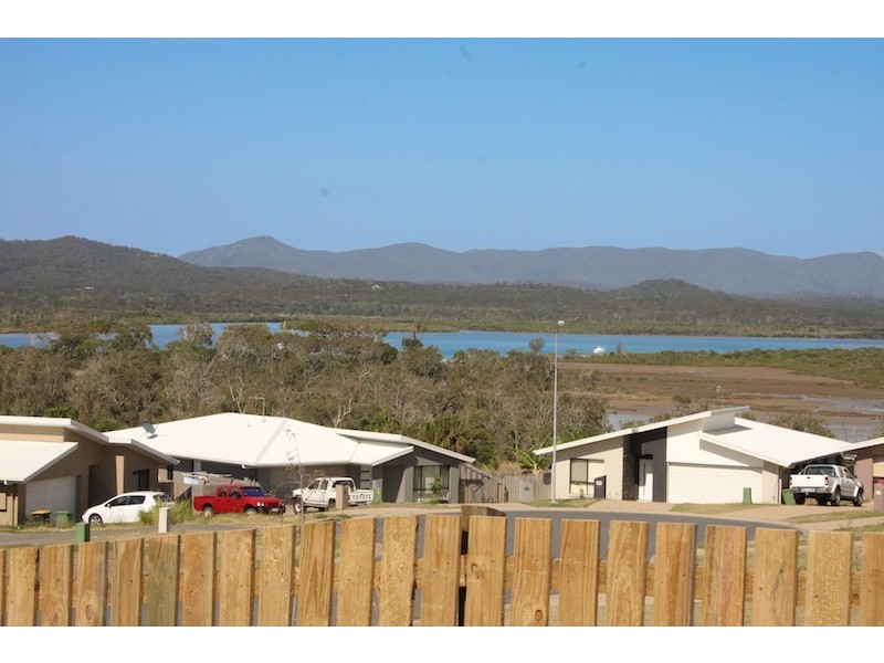 2 The Peak, Emu Park QLD 4710