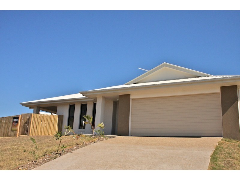 2 The Peak, Emu Park QLD 4710