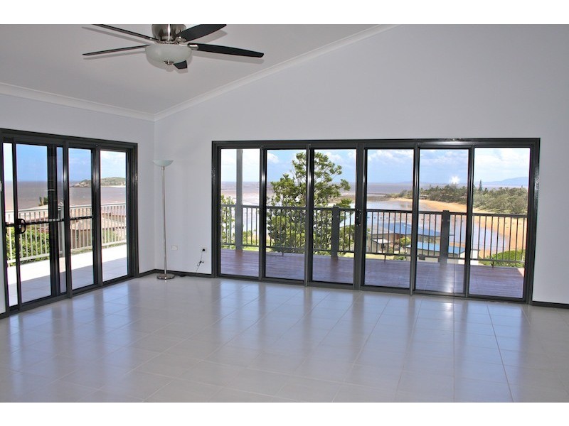 92 Larnach Street, Emu Park QLD 4710