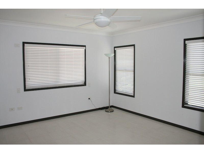 92 Larnach Street, Emu Park QLD 4710