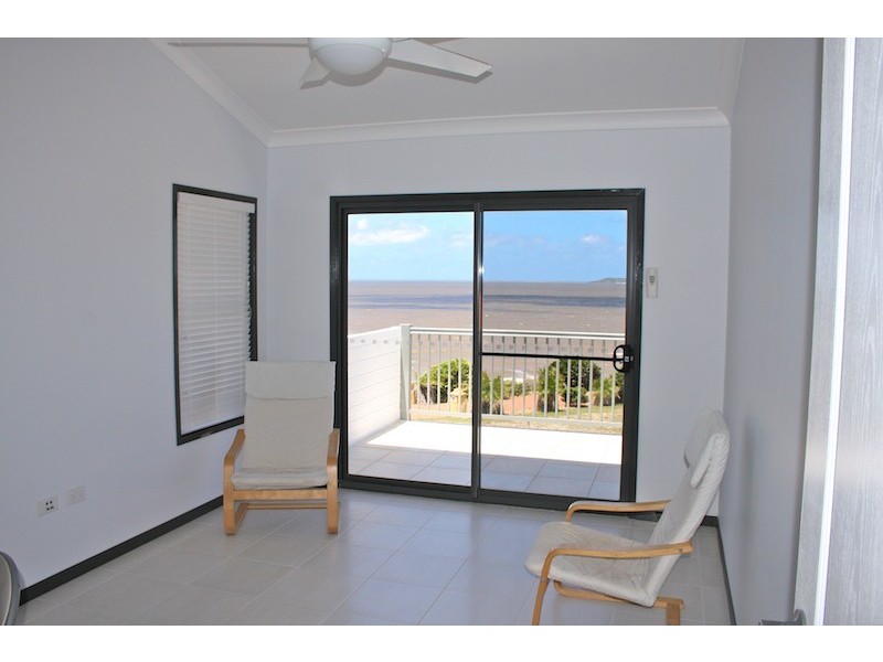 92 Larnach Street, Emu Park QLD 4710