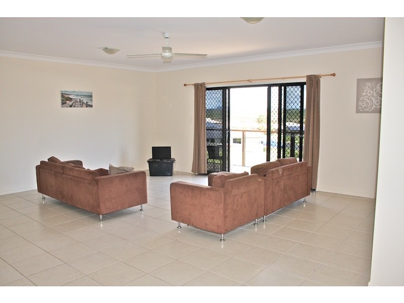 1/26 Nerita Avenue, Emu Park QLD 4710