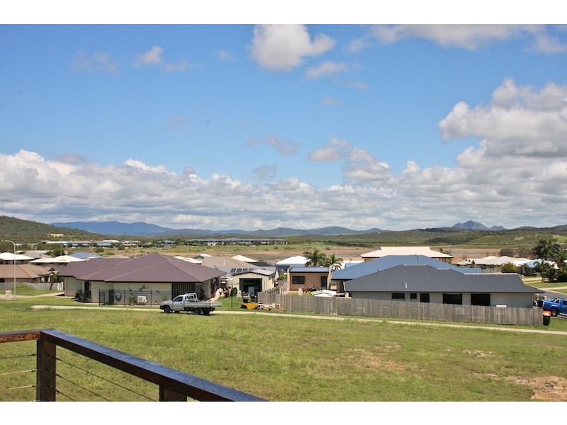 1/26 Nerita Avenue, Emu Park QLD 4710