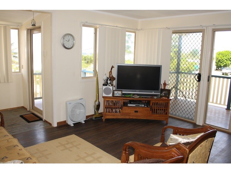 29  Lindsay Street, Emu Park QLD 4710