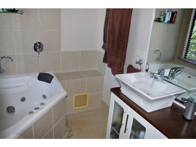 40 Paradise Way, Emu Park QLD 4710