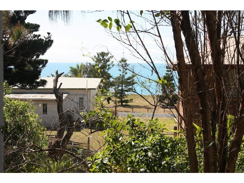 7 McLeod Street, Emu Park QLD 4710