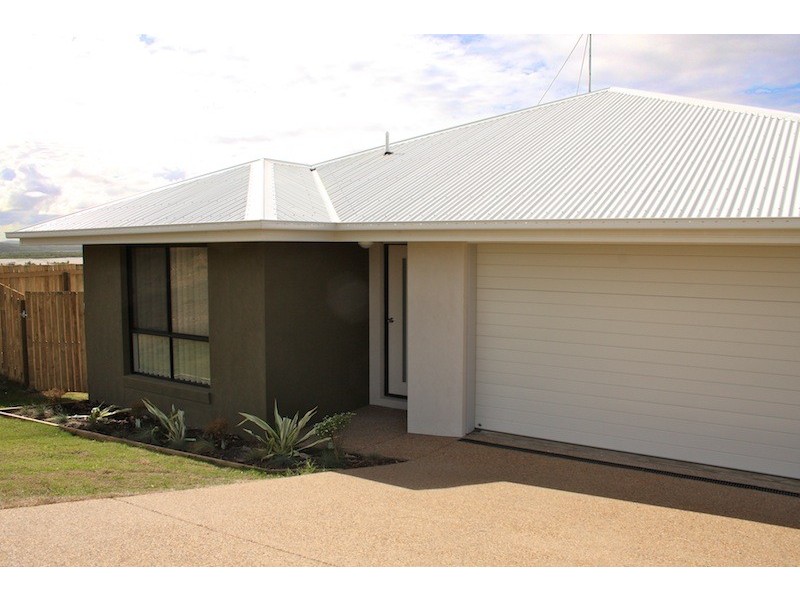 28  Falcon Crest, Emu Park QLD 4710