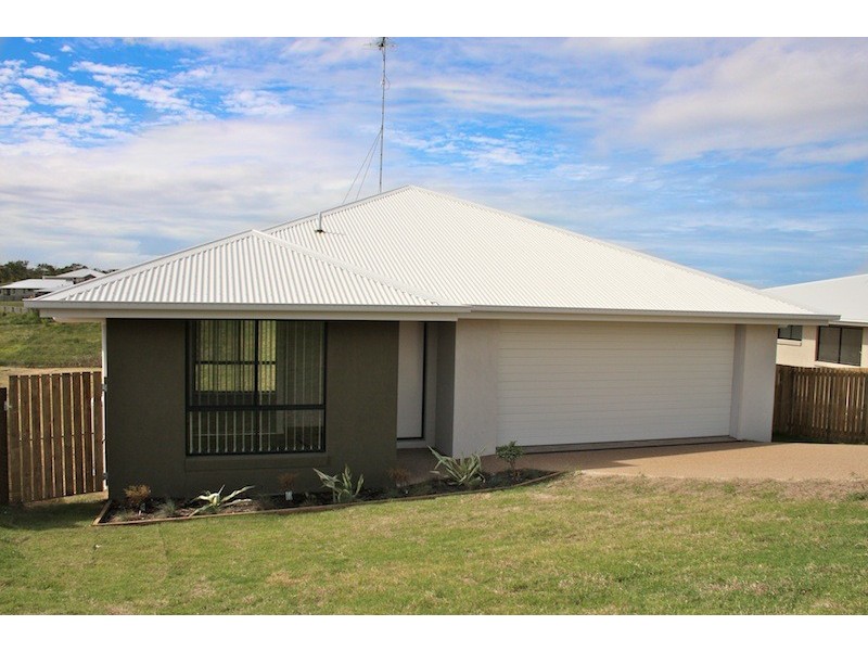 28  Falcon Crest, Emu Park QLD 4710