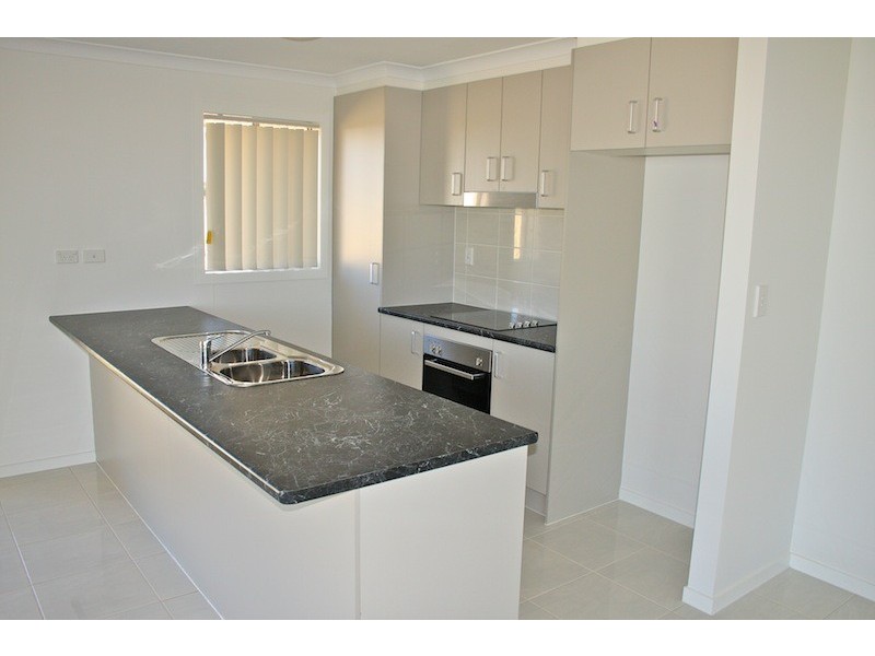 11 Taneille Court, Gracemere QLD 4702