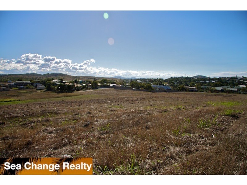 42 Wood Street, Emu Park QLD 4710