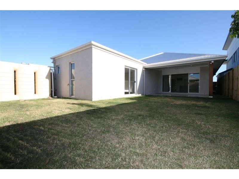 16 Astley Parade, North Lakes QLD 4509