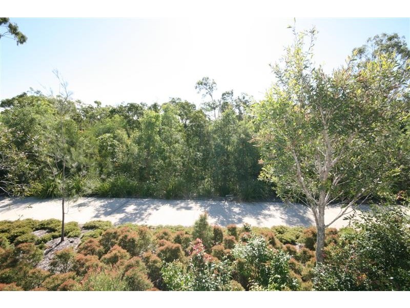 8 Silkyoak Court, North Lakes QLD 4509